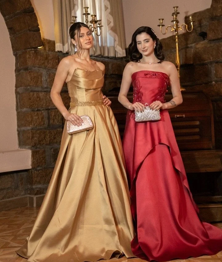 Dois-vestido-deslumbrantes-para-você-e-sua-amiga-brilhar-✨